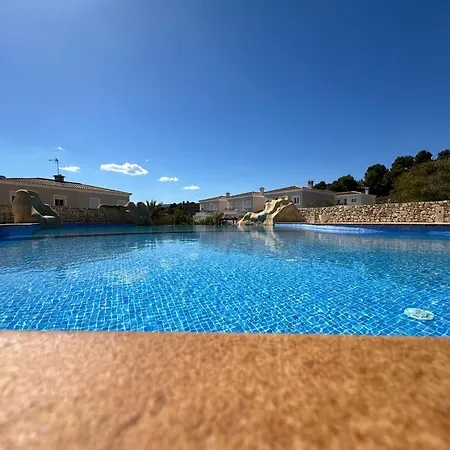 Holiday home Cala-azul Y Jacuzzi Calpe