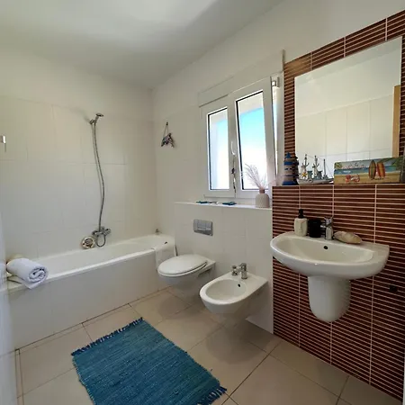 Будинок відпочинку Cala-azul Y Jacuzzi