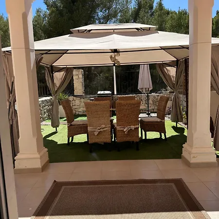 Cala-azul Y Jacuzzi Кальпе