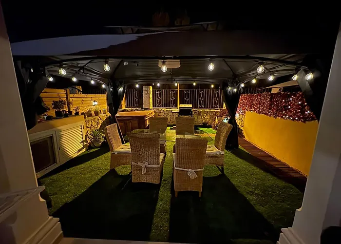 Cala-azul Y Jacuzzi Tatil Evi